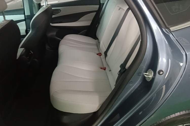 Used BYD Seal 05 DM-i 2025 DM-i Intelligent Drive 120KM Flagship Model Left Rear Seat