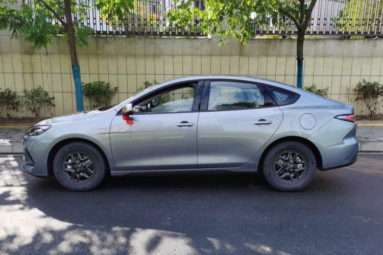 Used BYD Seal 05 DM-i 2025 DM-i Smart Drive 55KM Luxury Model Left Side