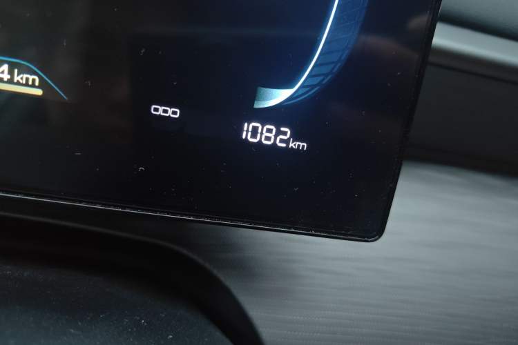 Used BYD Seal 05 DM-i 2025 DM-i Smart Drive 55KM Luxury Model Odometer Close Up