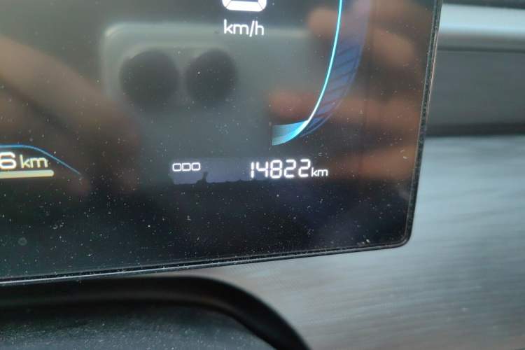 Used BYD Seal 05 DM-i 2025 DM-i Smart Drive 55KM Luxury Model Odometer Close Up