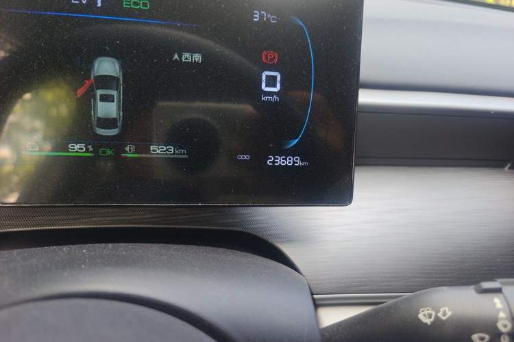 Used BYD Seal 05 DM-i 2025 DM-i Smart Drive 55KM Luxury Model Odometer Close Up