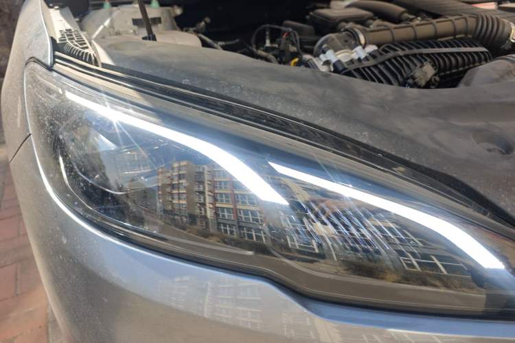 Used BYD Seal 05 DM-i 2025 DM-i Smart Drive 55KM Luxury Model Right Front Headlight