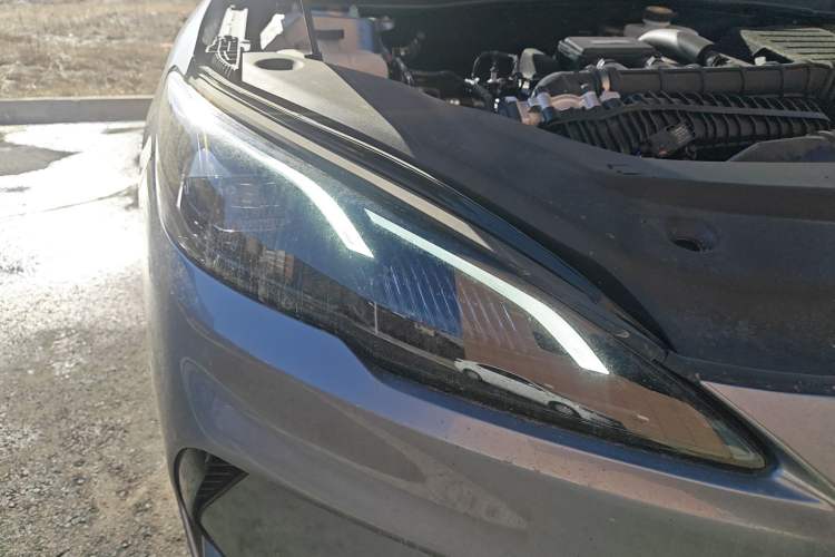 Used BYD Seal 05 DM-i 2025 DM-i Smart Drive 55KM Luxury Model Right Front Headlight