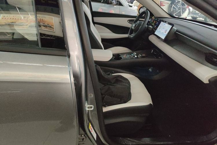 Used BYD Seal 05 DM-i 2025 DM-i Smart Drive 55KM Luxury Model Right Front Seat