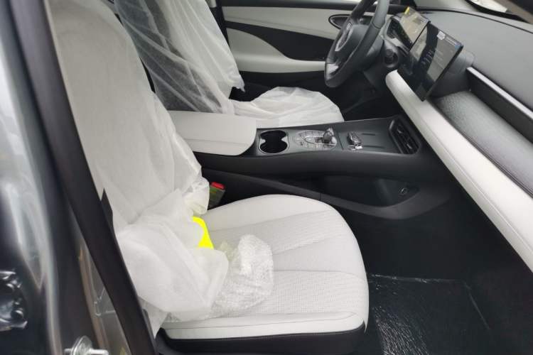 Used BYD Seal 05 DM-i 2025 DM-i Smart Drive 55KM Luxury Model Right Front Seat