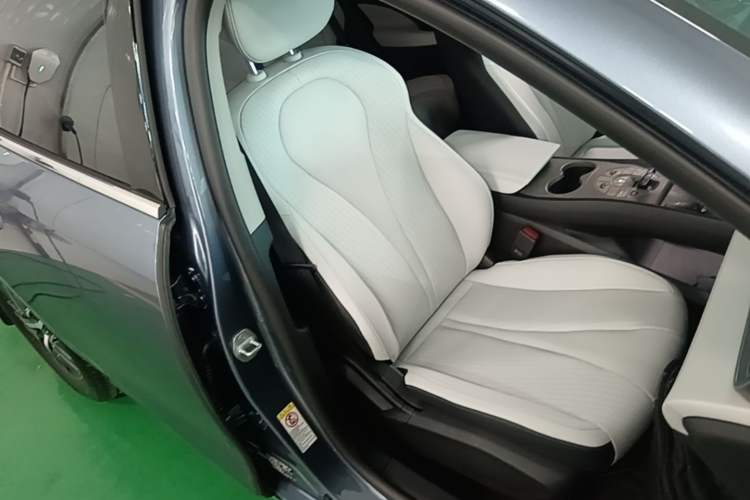 Used BYD Seal 05 DM-i 2025 DM-i Intelligent Drive 120KM Flagship Model Right Front Seat