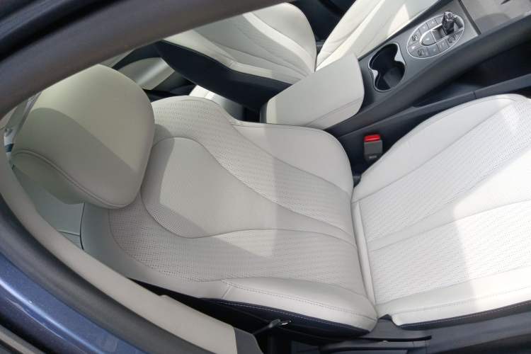Used BYD Seal 05 DM-i 2025 DM-i Intelligent Drive 120KM Flagship Model Right Front Seat