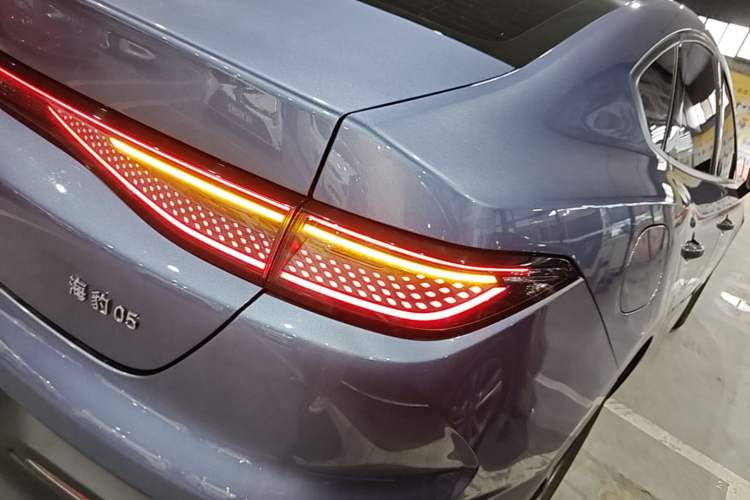 Used BYD Seal 05 DM-i 2025 DM-i Smart Drive 55KM Luxury Model Right Rear Taillight