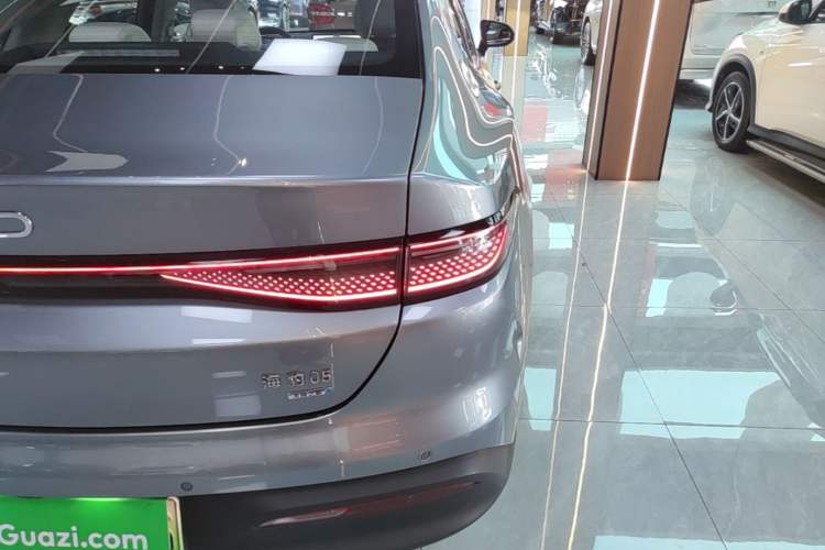 Used BYD Seal 05 DM-i 2025 DM-i Intelligent Drive 120KM Flagship Model Right Rear Taillight