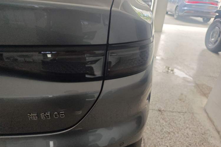 Used BYD Seal 05 DM-i 2025 DM-i Smart Drive 55KM Luxury Model Right Rear Taillight