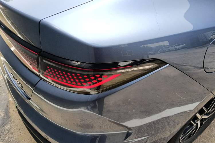 Used BYD Seal 05 DM-i 2025 DM-i Intelligent Drive 120KM Flagship Model Right Rear Taillight