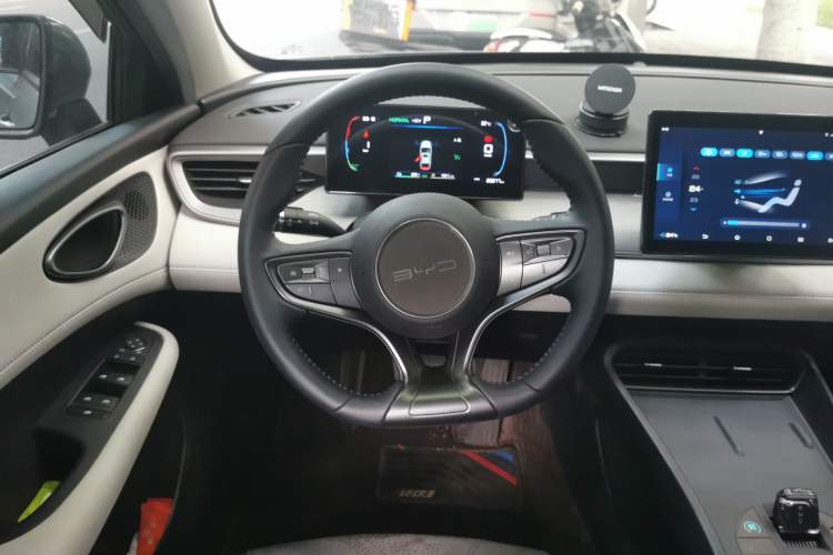 Used BYD Seal 05 DM-i 2025 DM-i Smart Drive 55KM Luxury Model Steering Wheel