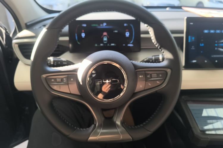 Used BYD Seal 05 DM-i 2025 DM-i Smart Drive 55KM Luxury Model Steering Wheel