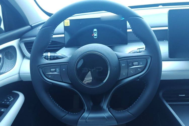 Used BYD Seal 05 DM-i 2025 DM-i Smart Drive 55KM Luxury Model Steering Wheel