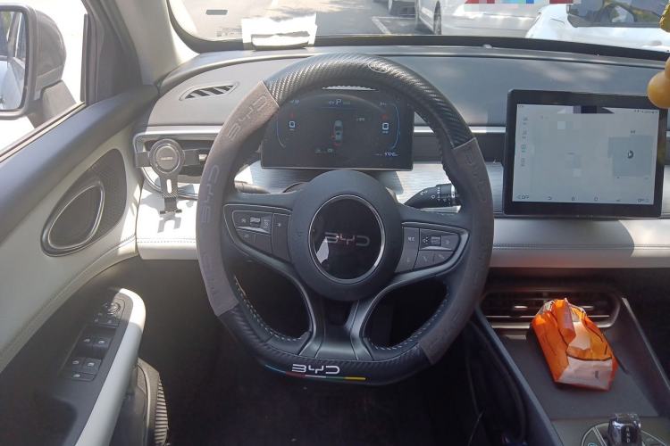 Used BYD Seal 05 DM-i 2025 DM-i Smart Drive 55KM Luxury Model Steering Wheel