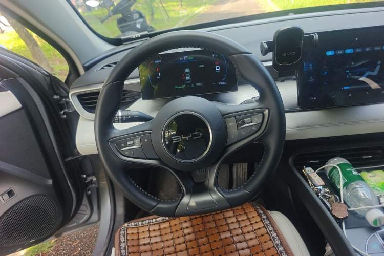 Used BYD Seal 05 DM-i 2025 DM-i Smart Drive 55KM Luxury Model Steering Wheel