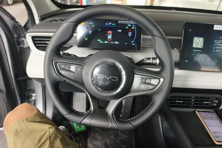 Used BYD Seal 05 DM-i 2025 DM-i Smart Drive 55KM Luxury Model Steering Wheel