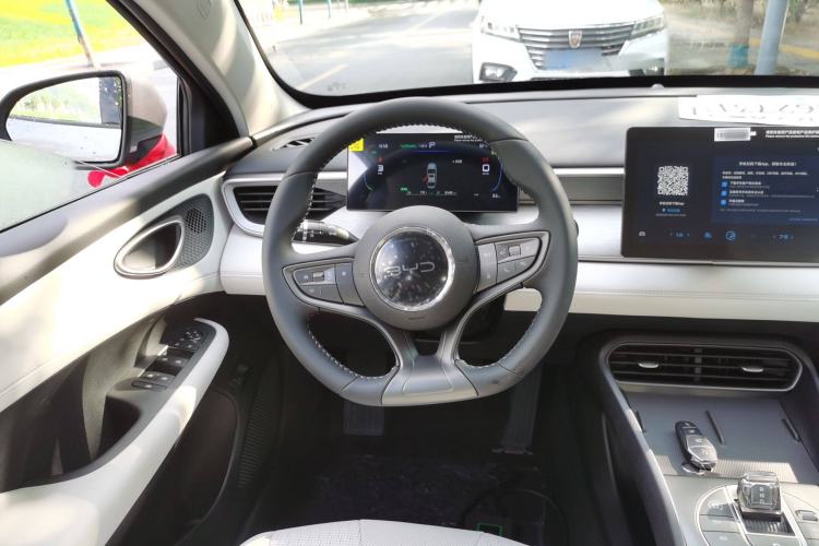 Used BYD Seal 05 DM-i 2025 DM-i Smart Drive 55KM Luxury Model Steering Wheel