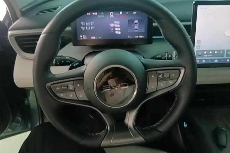 Used BYD Seal 05 DM-i 2025 DM-i Intelligent Drive 120KM Flagship Model Steering Wheel