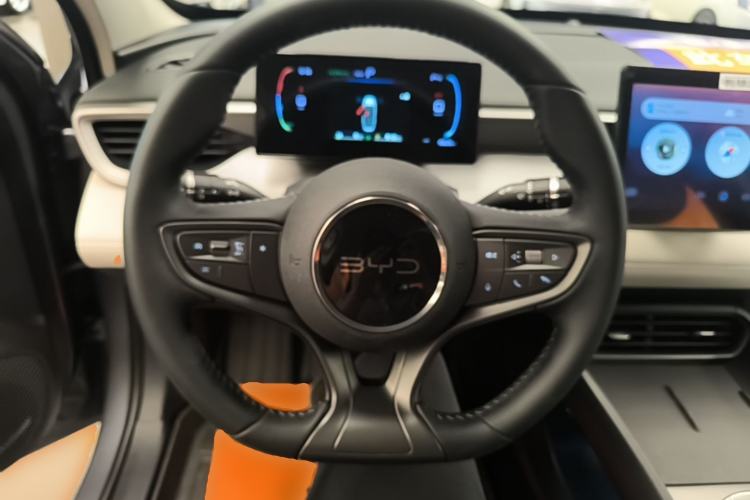 Used BYD Seal 05 DM-i 2025 DM-i Smart Drive 55KM Luxury Model Steering Wheel