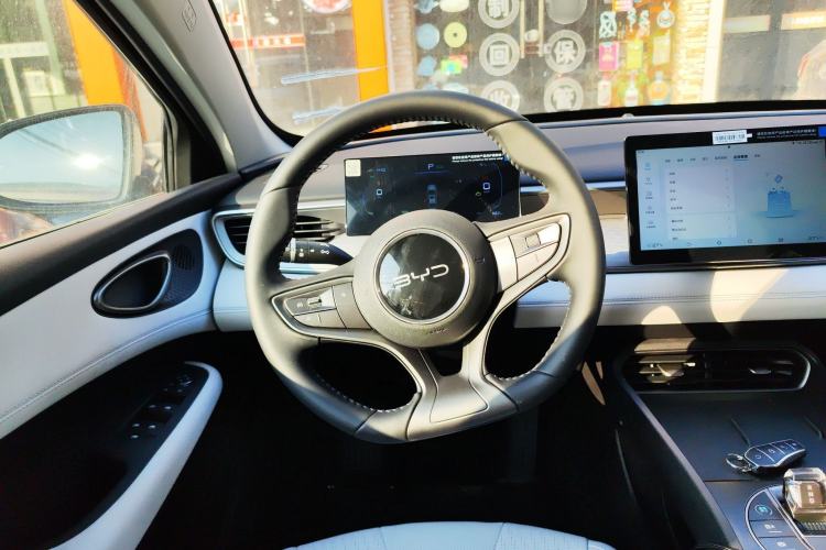 Used BYD Seal 05 DM-i 2025 DM-i Smart Drive 55KM Luxury Model Steering Wheel