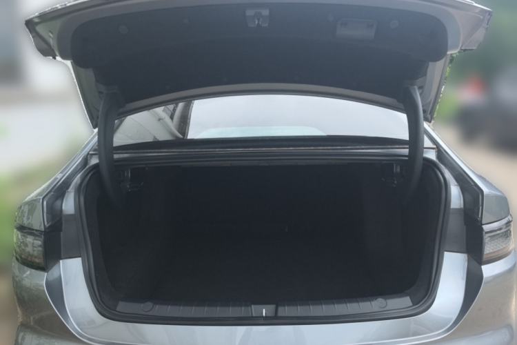 Used BYD Seal 05 DM-i 2025 DM-i Intelligent Drive 120KM Flagship Model Trunk