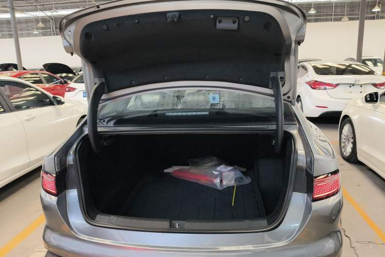 Used BYD Seal 05 DM-i 2025 DM-i Smart Drive 55KM Luxury Model Trunk