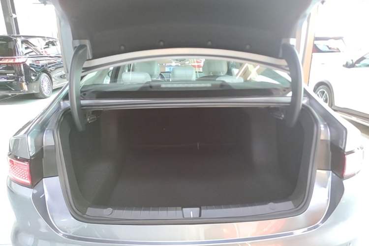 Used BYD Seal 05 DM-i 2025 DM-i Intelligent Drive 120KM Flagship Model Trunk