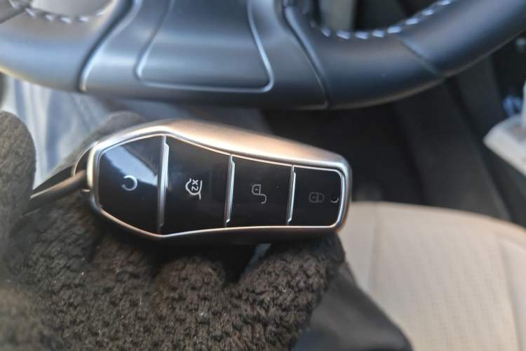Used BYD Seal 05 DM-i 2025 DM-i Smart Drive 55KM Luxury Model Vehicle Key