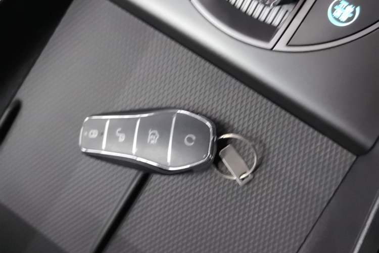Used BYD Seal 05 DM-i 2025 DM-i Smart Drive 55KM Luxury Model Vehicle Key
