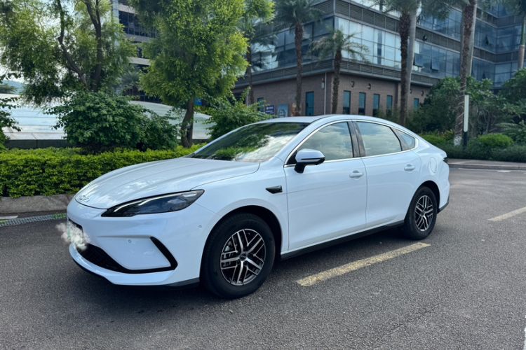 BYD Seal 05 DM-i 2025 DM-i Intelligent Drive 120KM Flagship Model