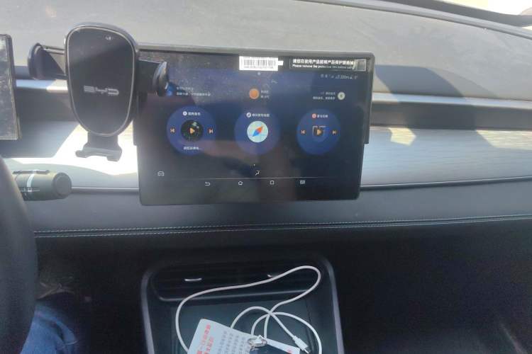 Used BYD Seal 05 DM-i 2025 DM-i Smart Drive 55KM Luxury Model Audio And AC Panel