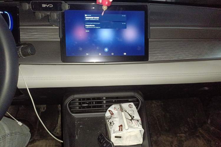 Used BYD Seal 05 DM-i 2025 DM-i Smart Drive 55KM Luxury Model Audio And AC Panel