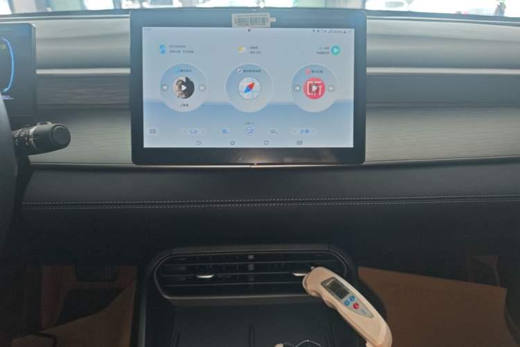 Used BYD Seal 05 DM-i 2025 DM-i Smart Drive 55KM Luxury Model Audio And AC Panel