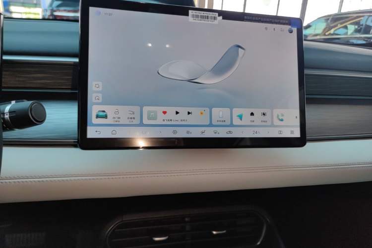 Used BYD Seal 05 DM-i 2025 DM-i Intelligent Drive 120KM Flagship Model Audio And AC Panel