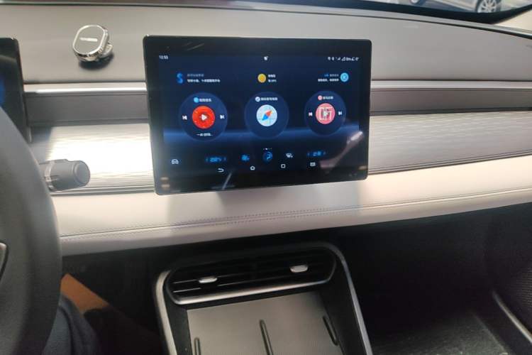 Used BYD Seal 05 DM-i 2025 DM-i Smart Drive 55KM Luxury Model Audio And AC Panel