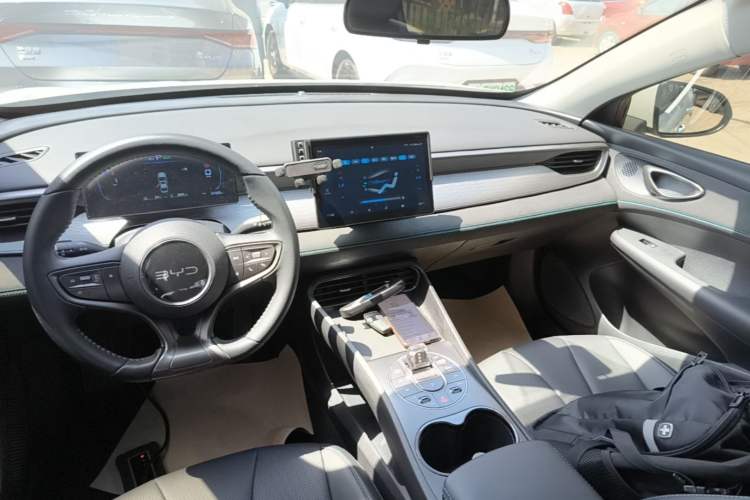 Used BYD Seal 05 DM-i 2025 DM-i Smart Drive 55KM Luxury Model Audio And AC Panel