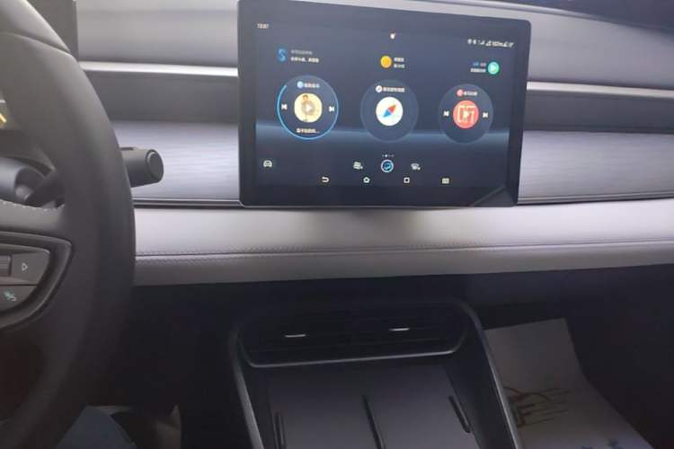Used BYD Seal 05 DM-i 2025 DM-i Smart Drive 55KM Luxury Model Audio And AC Panel