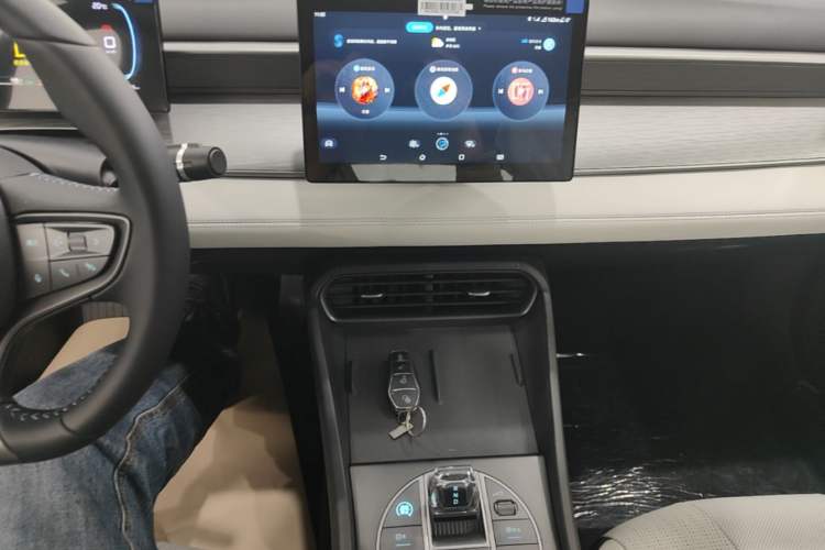 Used BYD Seal 05 DM-i 2025 DM-i Smart Drive 55KM Luxury Model Audio And AC Panel