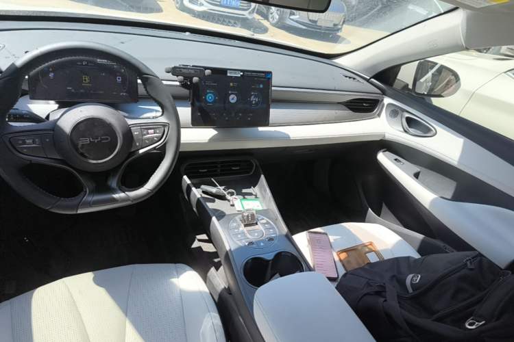 Used BYD Seal 05 DM-i 2025 DM-i Smart Drive 55KM Luxury Model Audio And AC Panel