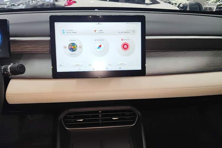 Used BYD Seal 05 DM-i 2025 DM-i Smart Drive 55KM Luxury Model Audio And AC Panel