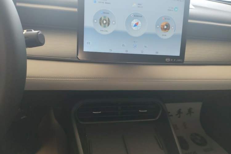 Used BYD Seal 05 DM-i 2025 DM-i Smart Drive 55KM Luxury Model Audio And AC Panel