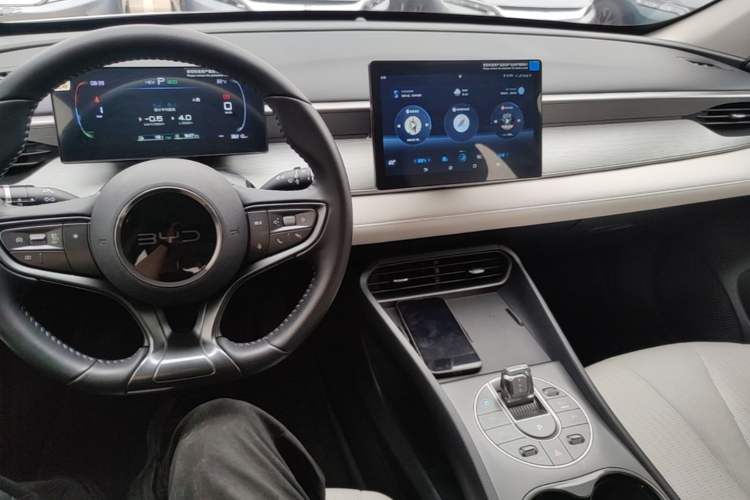Used BYD Seal 05 DM-i 2025 DM-i Smart Drive 55KM Luxury Model Audio And AC Panel