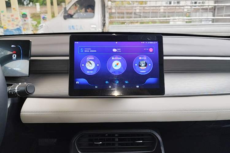 Used BYD Seal 05 DM-i 2025 DM-i Smart Drive 55KM Luxury Model Audio And AC Panel