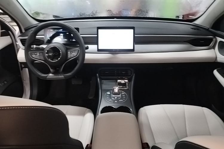 Used BYD Seal 05 DM-i 2025 DM-i Smart Drive 55KM Luxury Model Center Console