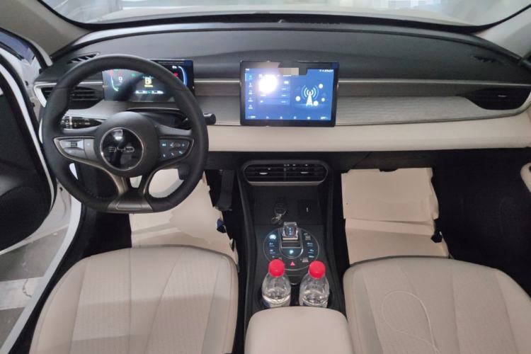 Used BYD Seal 05 DM-i 2025 DM-i Smart Drive 55KM Luxury Model Center Console