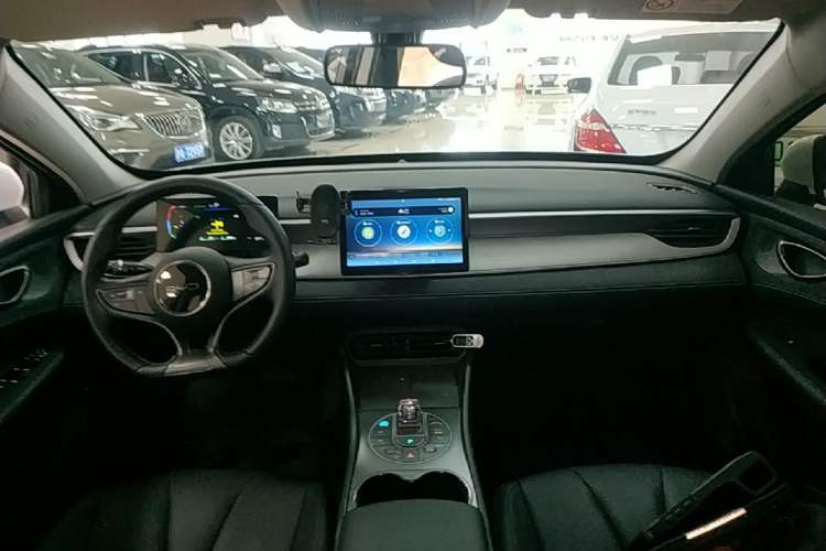 Used BYD Seal 05 DM-i 2025 DM-i Smart Drive 55KM Luxury Model Center Console