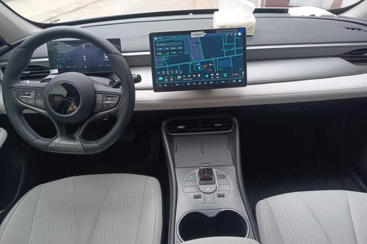 Used BYD Seal 05 DM-i 2025 DM-i Intelligent Drive 120KM Flagship Model Center Console