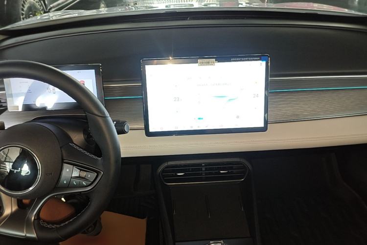 Used BYD Seal 05 DM-i 2025 DM-i Intelligent Drive 120KM Flagship Model Center Console