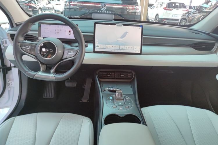 Used BYD Seal 05 DM-i 2025 DM-i Intelligent Drive 120KM Flagship Model Center Console